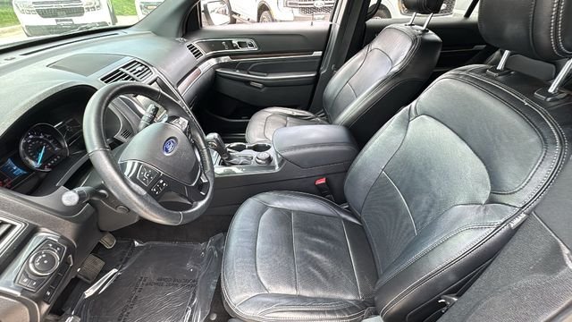 Used 2018 White Ford Limited image 20
