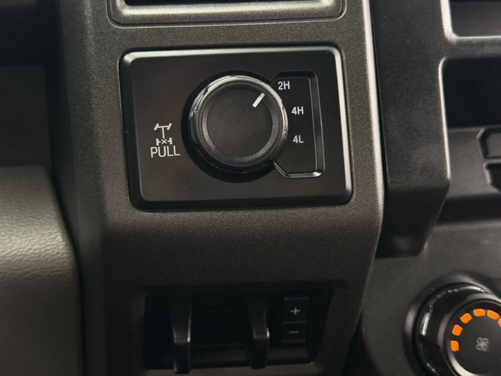Used 2018 Gray Ford XL image 23