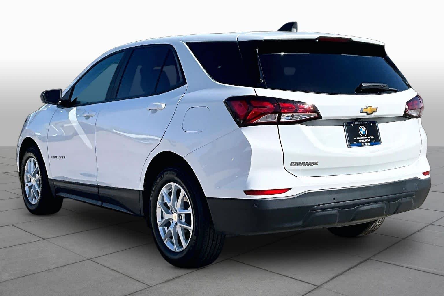 Used 2022 Summit White Chevrolet LS image 11