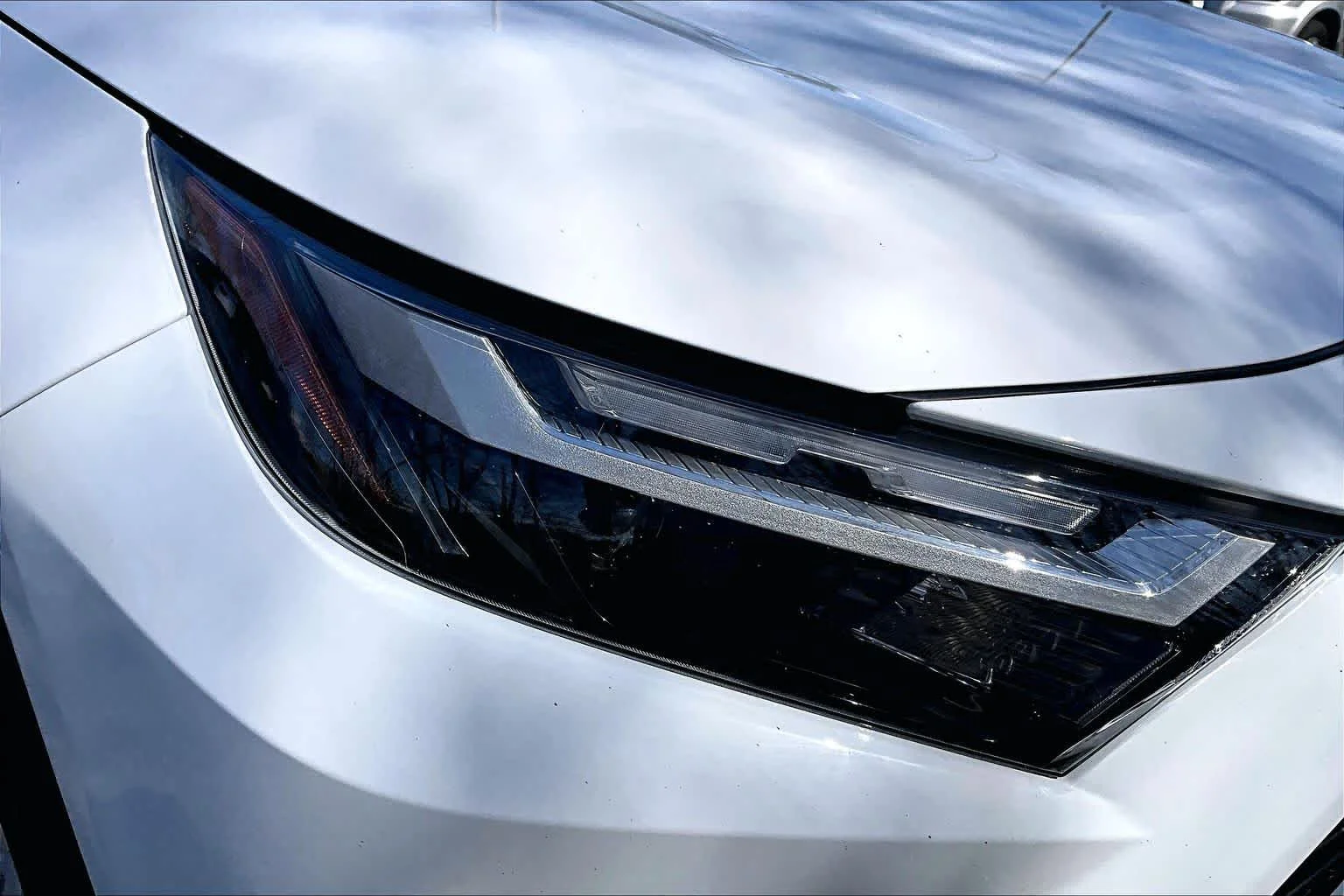 Used 2023 Ice Cap Toyota LE image 25