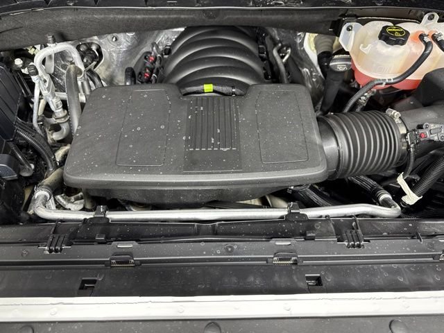 Used 2025 Summit White Chevrolet RST image 9