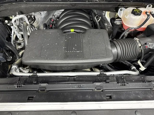 Used 2025 Summit White Chevrolet RST image 9