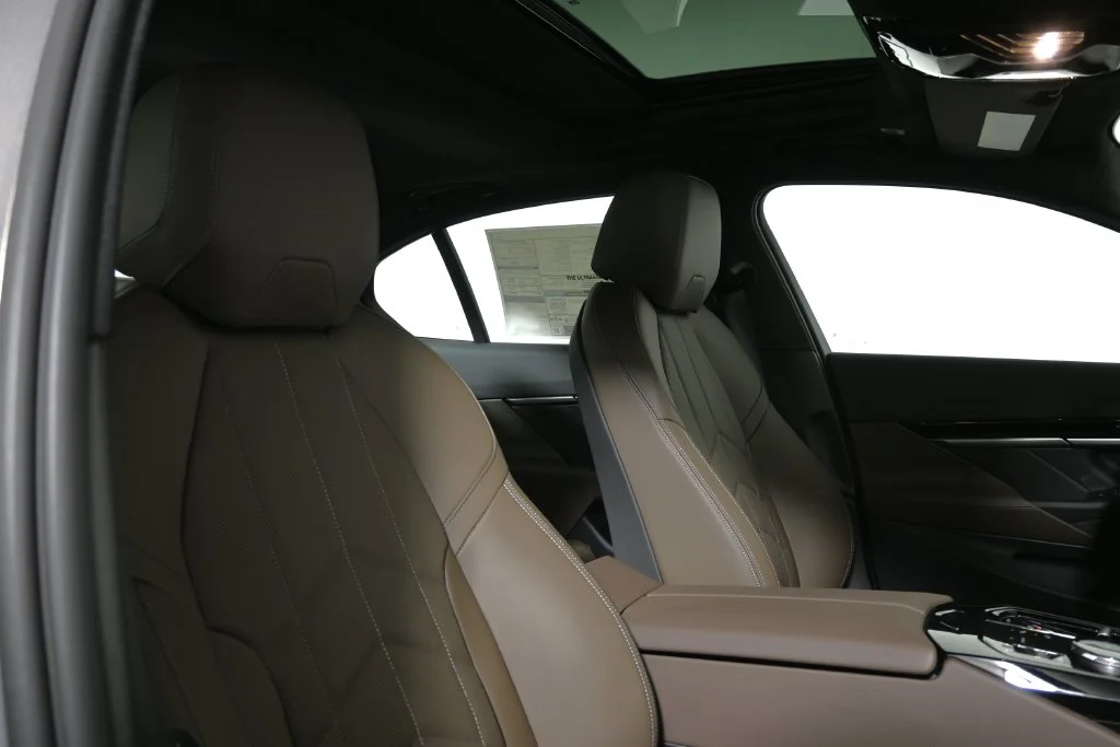 Used 2026 Gray BMW 530i xDrive image 33