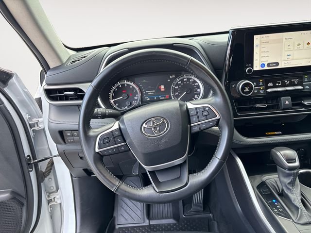 2024 Toyota Highlander XLE - Photo 12