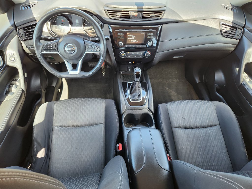 Used 2017 White Nissan S image 21