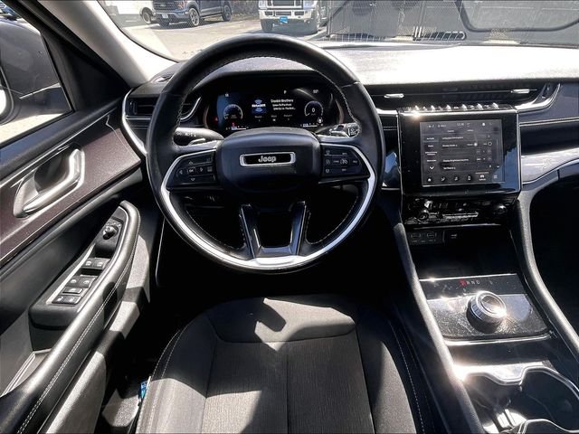 Used 2022 White Jeep Laredo image 5