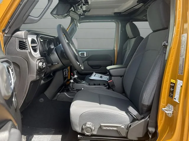 New 2026 Goldilocks Exterior Paint Jeep Sport S image 11