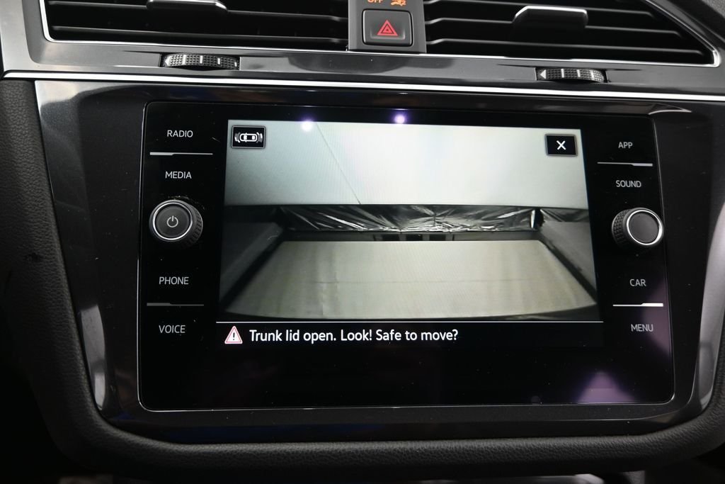 Used 2022  Volkswagen 2.0T SE R-Line Black image 22