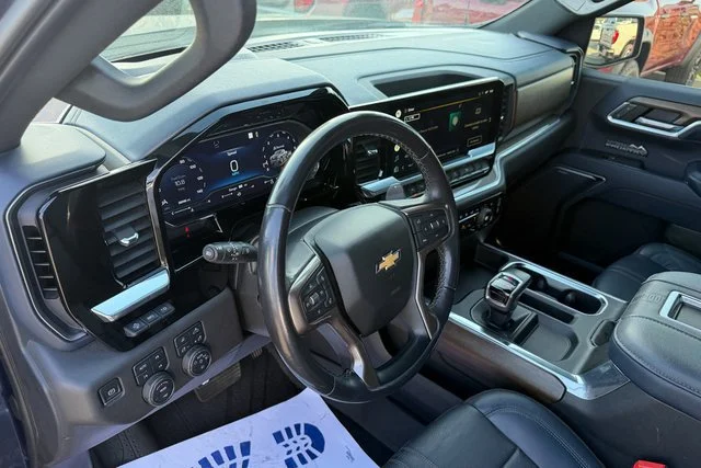 Used 2022 NORTHSKY BLUE METALLIC Chevrolet High Country image 12