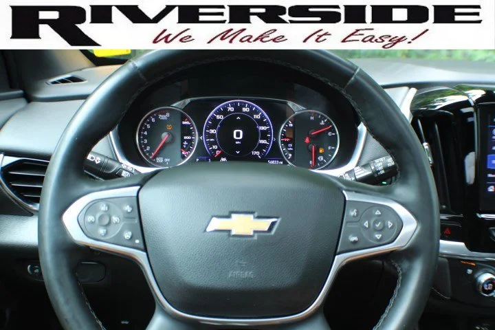 Used 2023 Sterling Gray Metallic Chevrolet Premier image 9