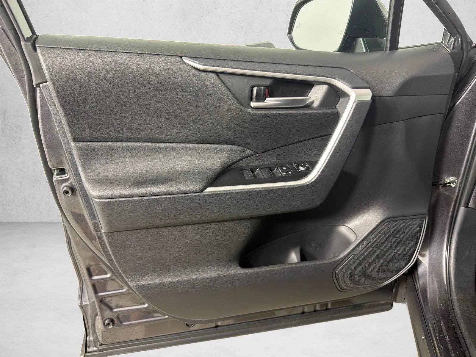 Used 2025 Gray Toyota XLE image 11