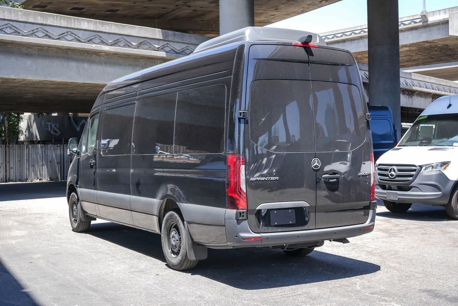 New 2026 Obsidian Black Metallic Mercedes-Benz Passenger 170WB High Roof RWD 2.0L I4 Diesel Turbo image 9