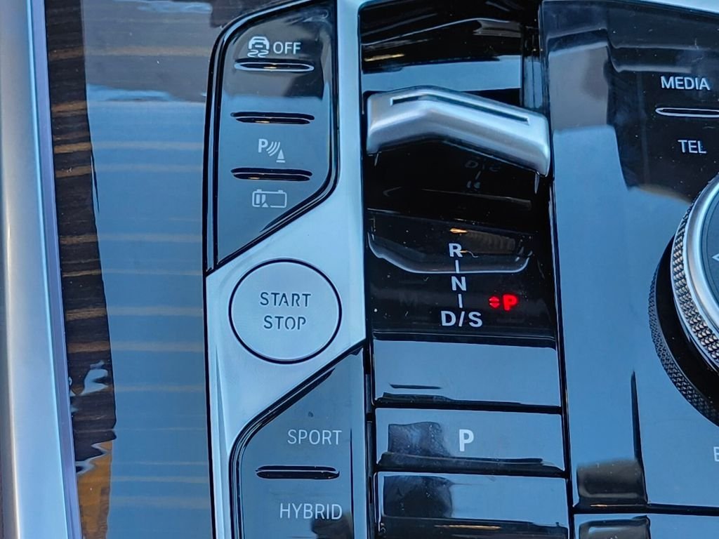 New 2026 White BMW xDrive50e image 25