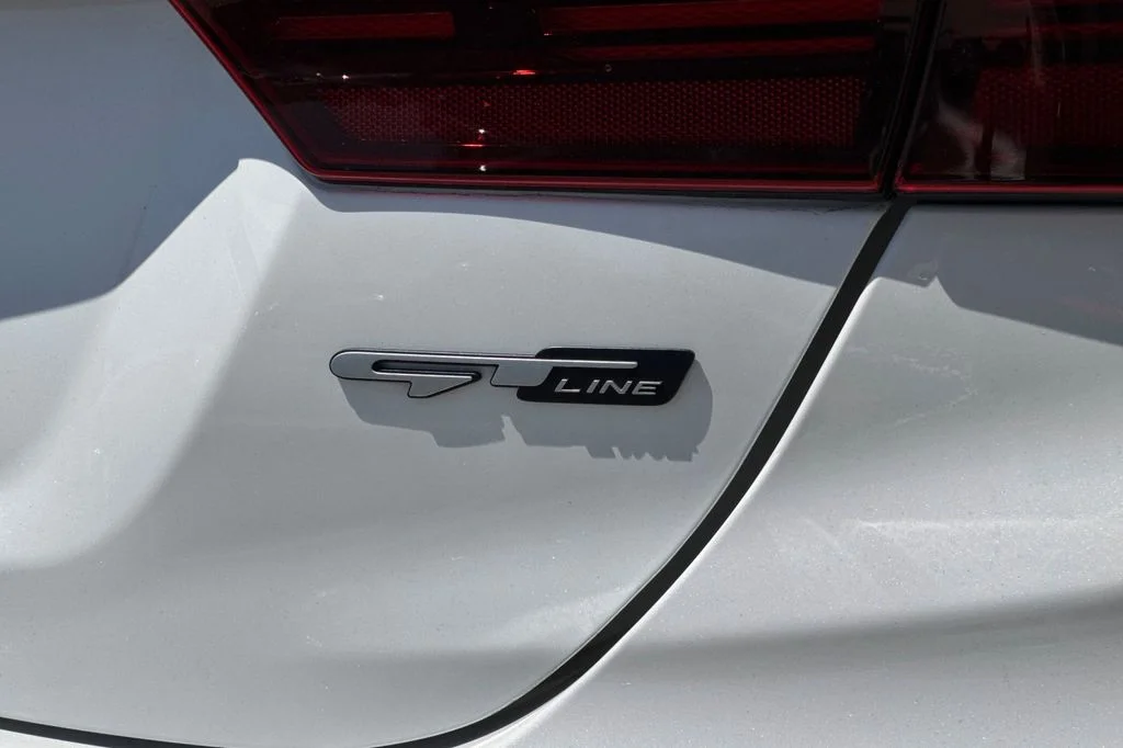 Used 2024 Snow White Pearl Kia GT-Line image 34
