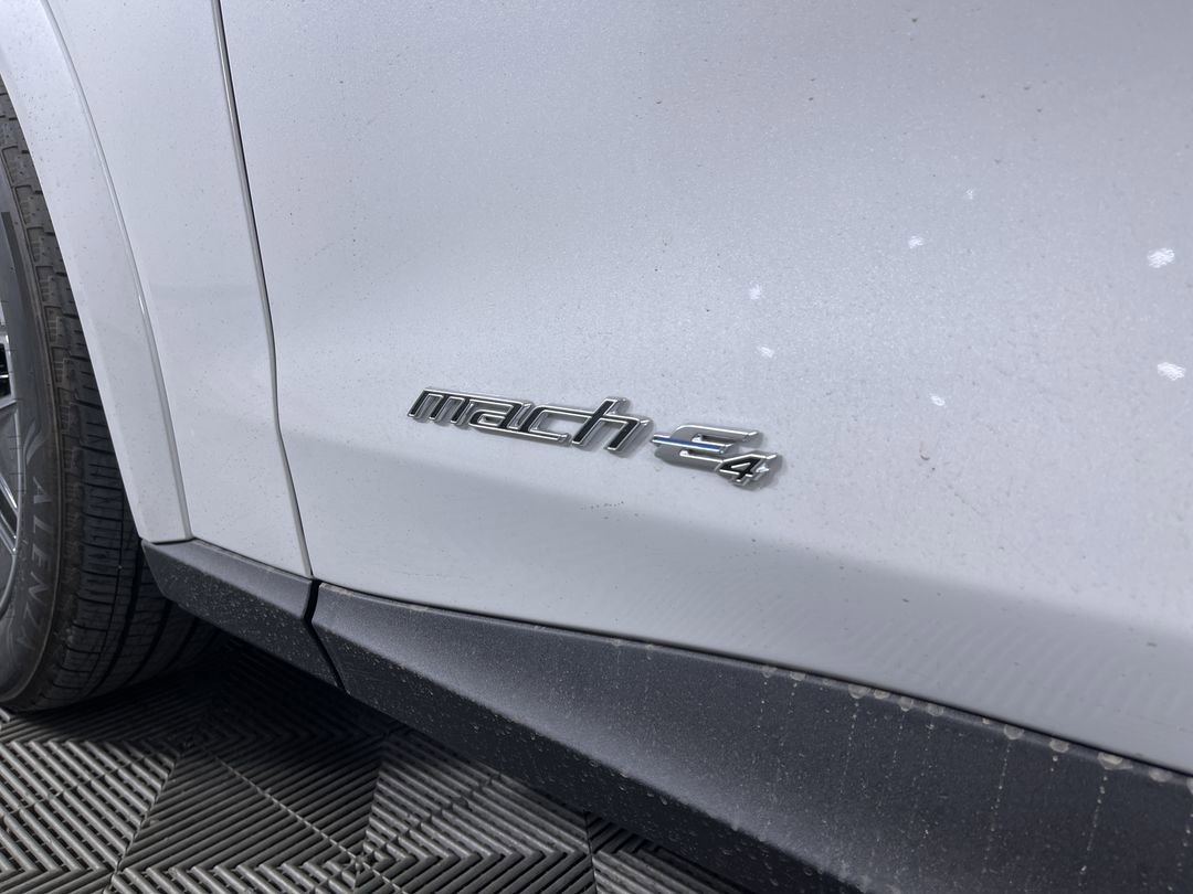 New 2026 Star White Metallic Tri-coat Ford Premium image 26