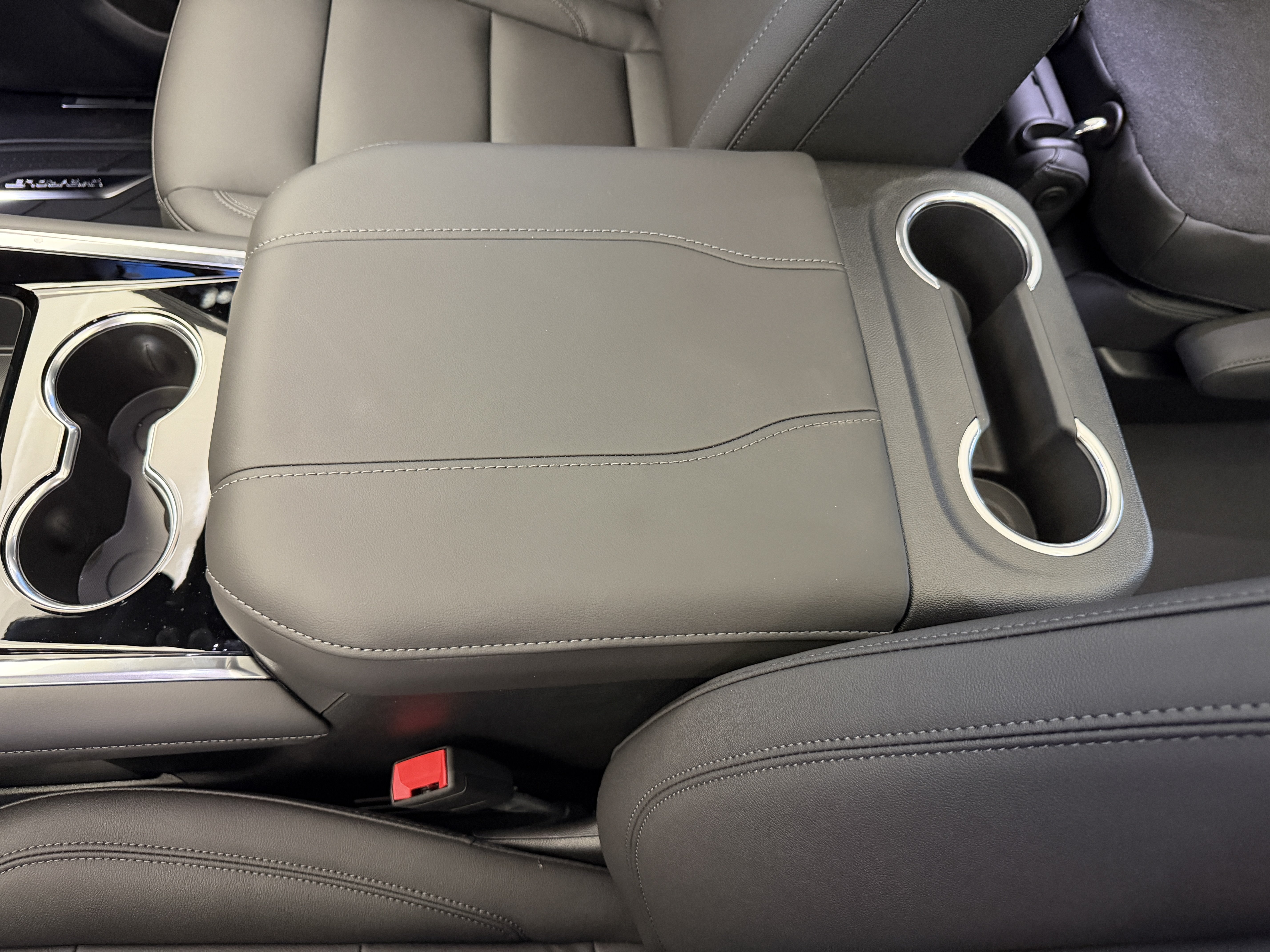 2026 Chevrolet Tahoe Z71 - Photo 26