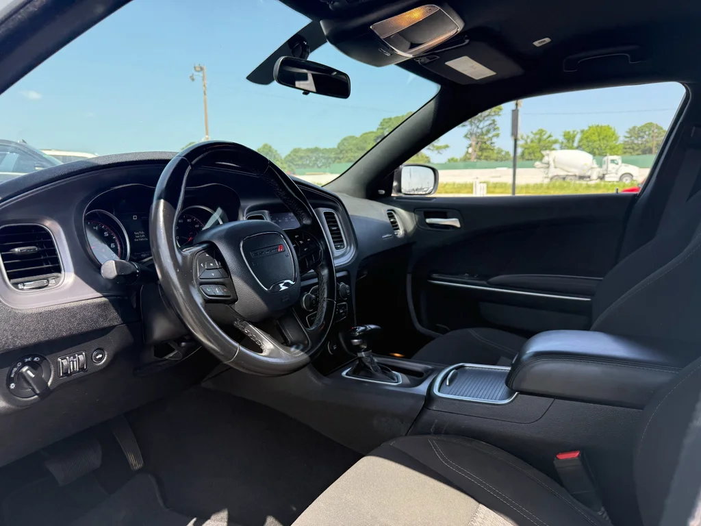Used 2023 White Knuckle Clearcoat Dodge SXT image 22