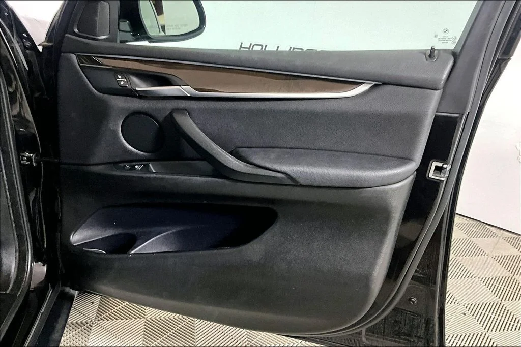 Used 2018 Jet Black BMW sDrive35i image 19