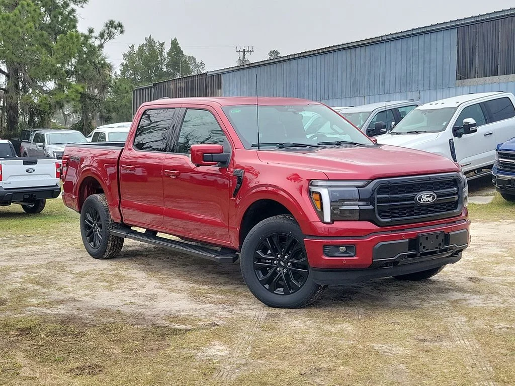 New 2026 Ruby Red Metallic Tinted Clearcoat Ford Lariat® image 36