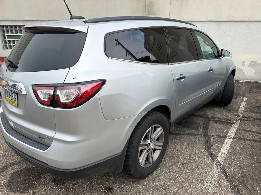 Used 2017 SILVER ICE METALLIC Chevrolet LT image 3