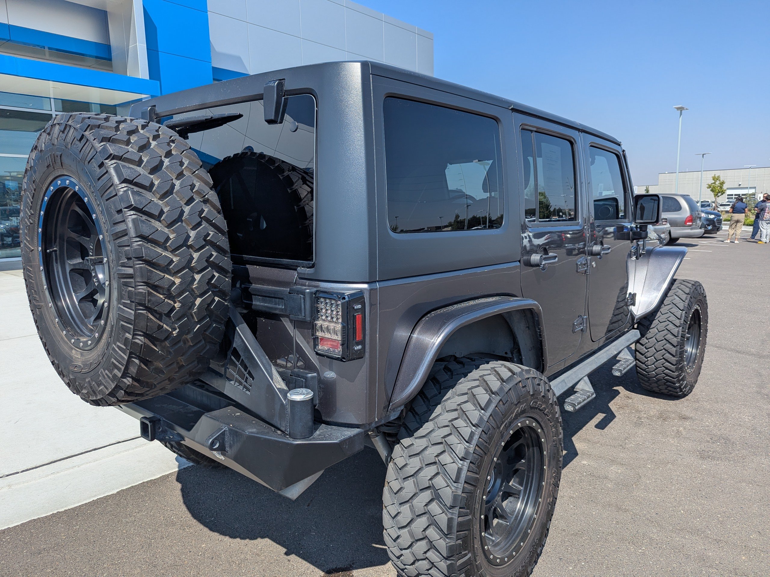 Used 2018  Jeep Rubicon image 27