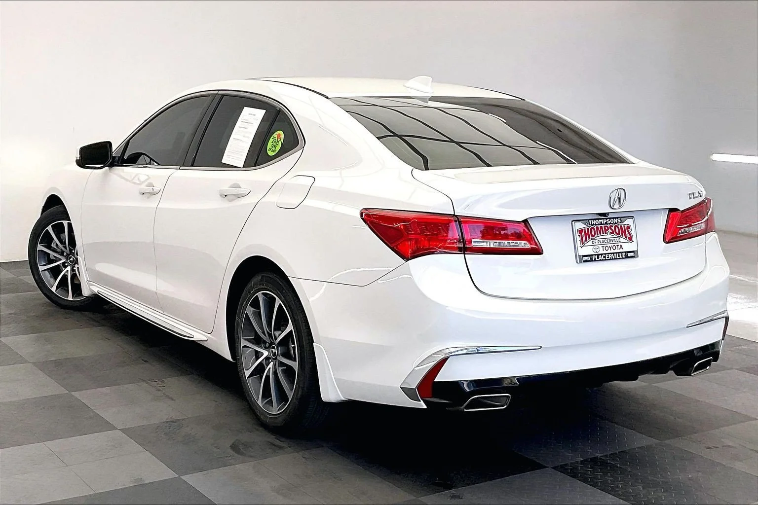Used 2018 Bellanova White Pearl Acura 3.5L V6 image 9