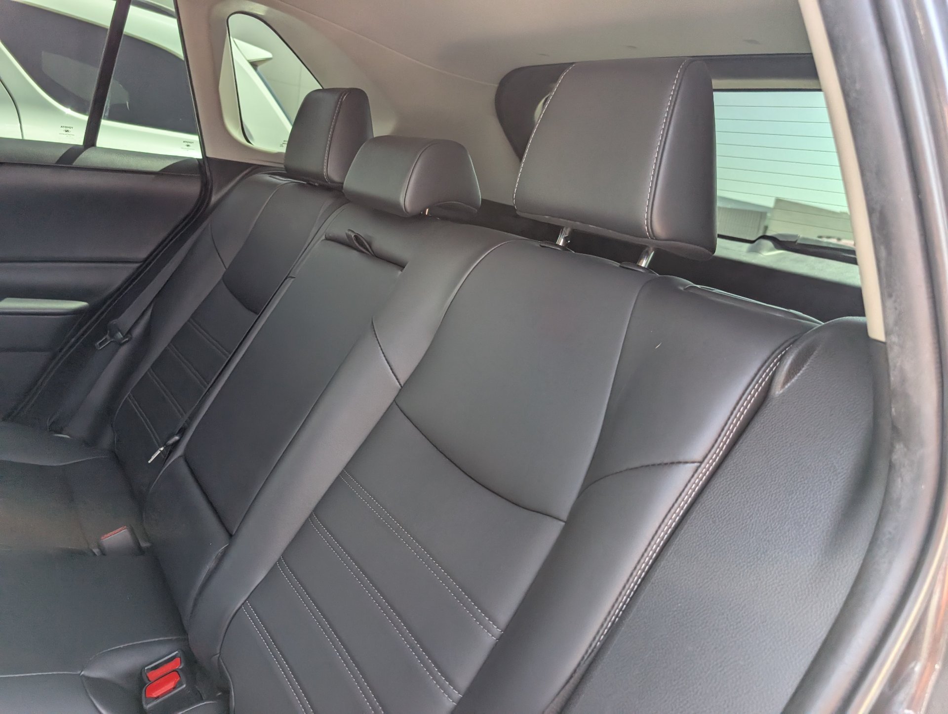 Used 2023 Gray Toyota XLE Premium image 27
