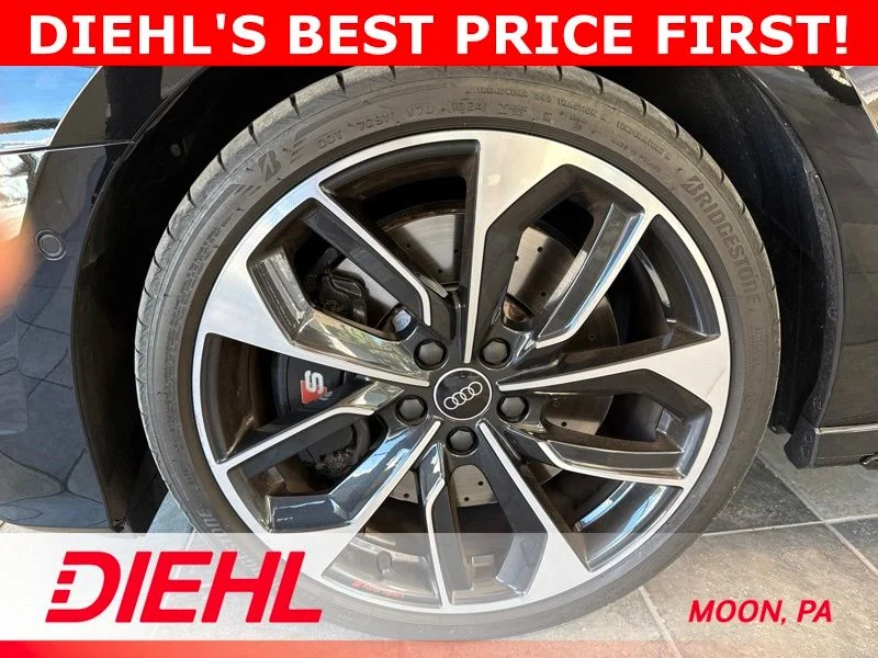 Used 2024  Audi 2.0T Prestige image 3