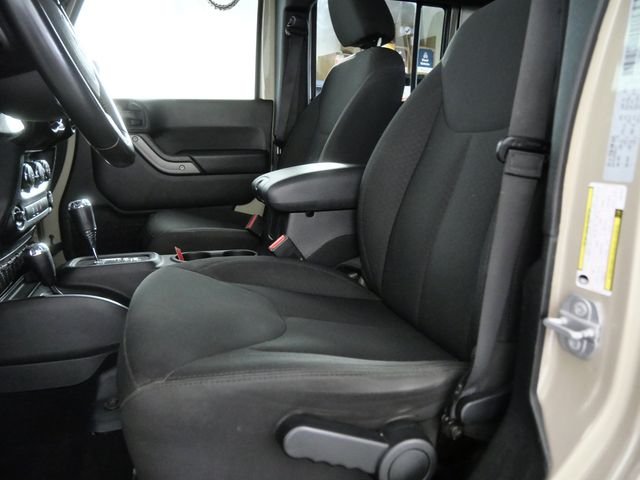 Certified Used 2018  Jeep Unlimited Sport image 17