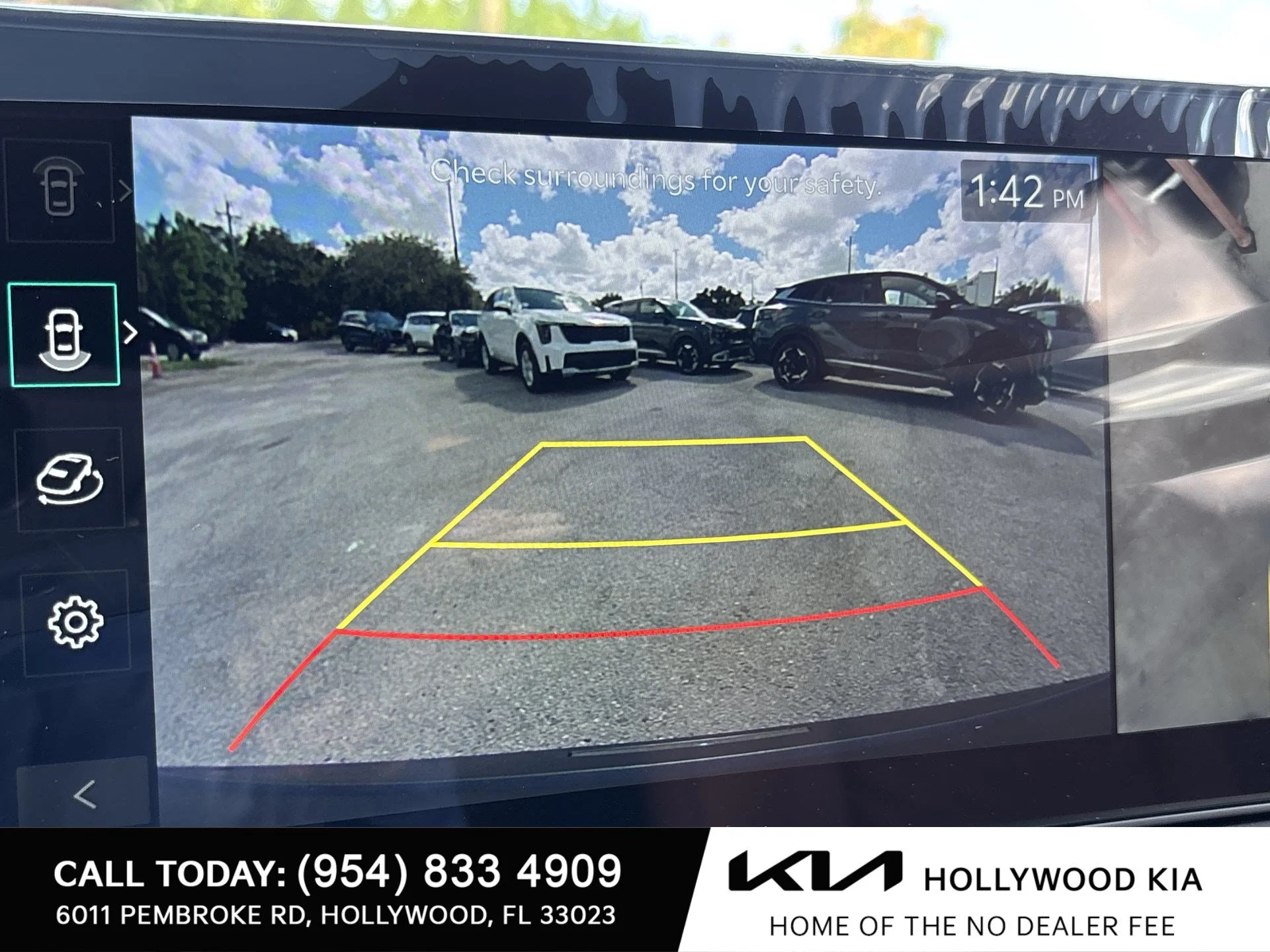 New 2027 Glacial White Pearl Kia X-Line image 24
