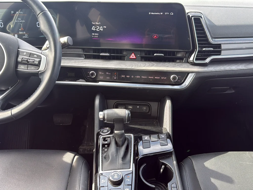 Used 2024 White Kia X-Line image 14