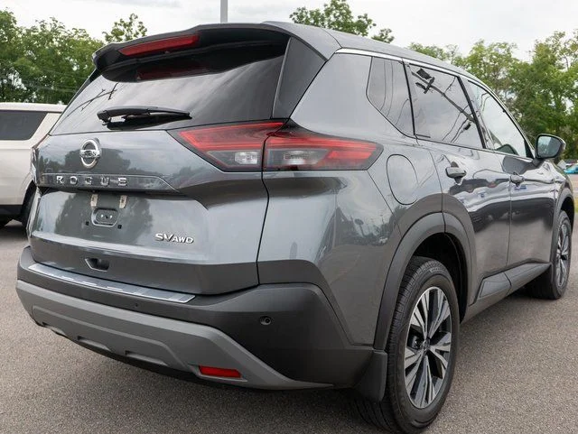 Used 2021 Gray Nissan SV image 6