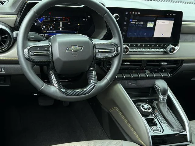 Used 2025 White Chevrolet ZR2 image 21
