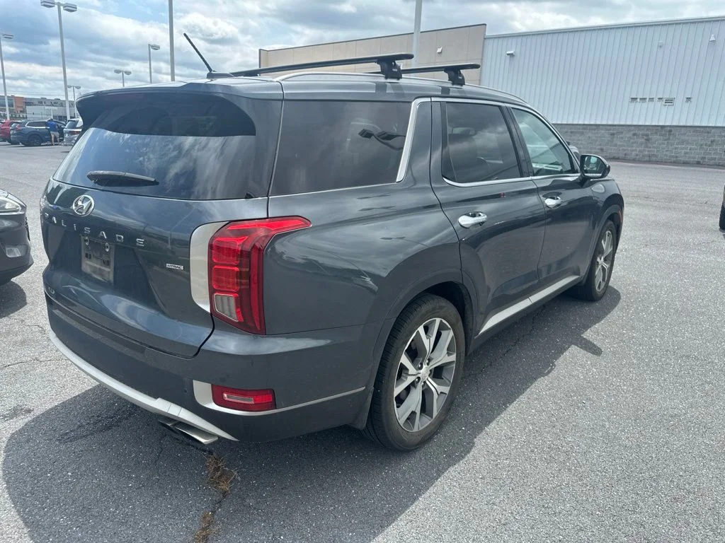 Used 2020 Graphite Hyundai SEL image 5