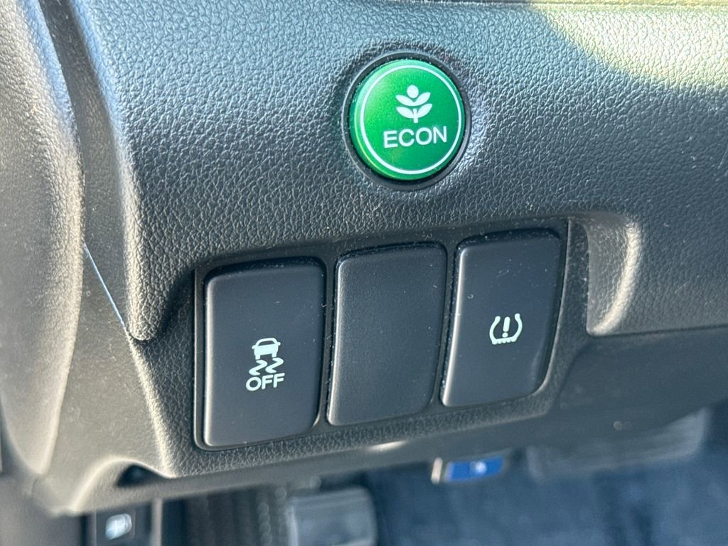 Used 2014  Honda LX image 27
