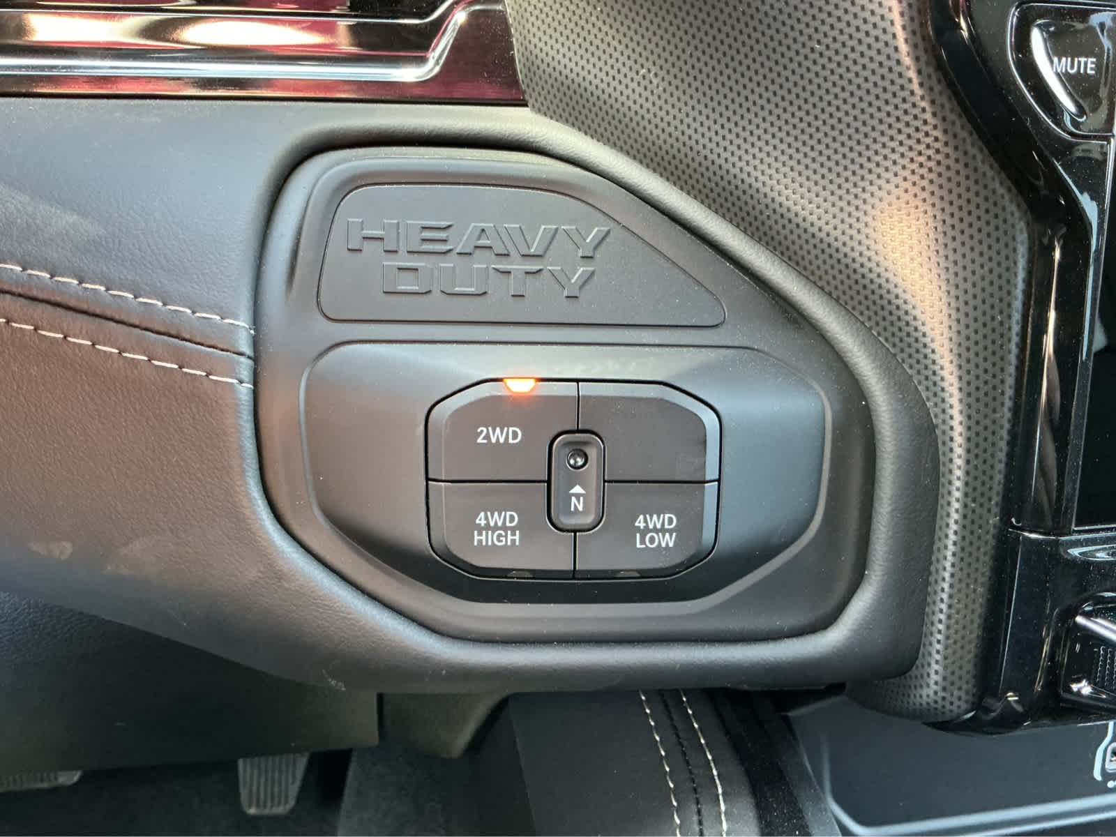 New 2026 Ceramic Gray Clearcoat Ram Limited image 33