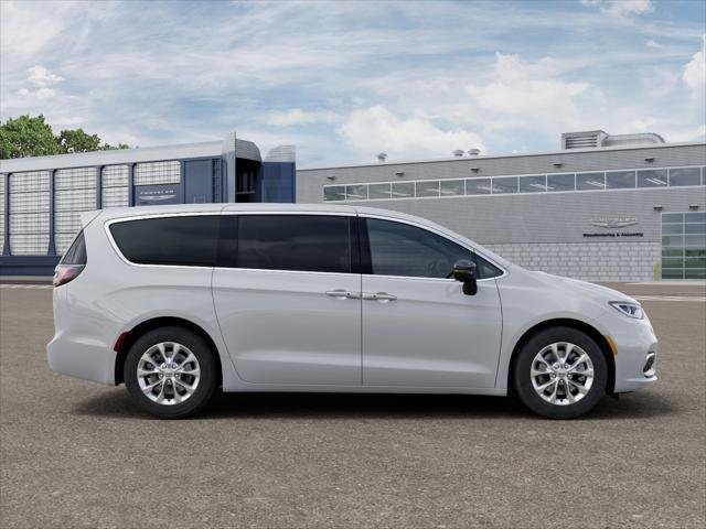 New 2026 Bright White Clear-Coat Exterior Paint Chrysler Select image 24