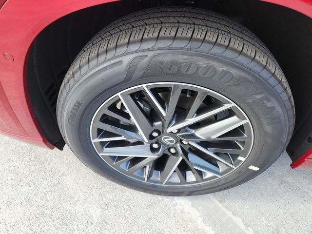 New 2026 Matador Red Mica Lexus PREMIUM image 10