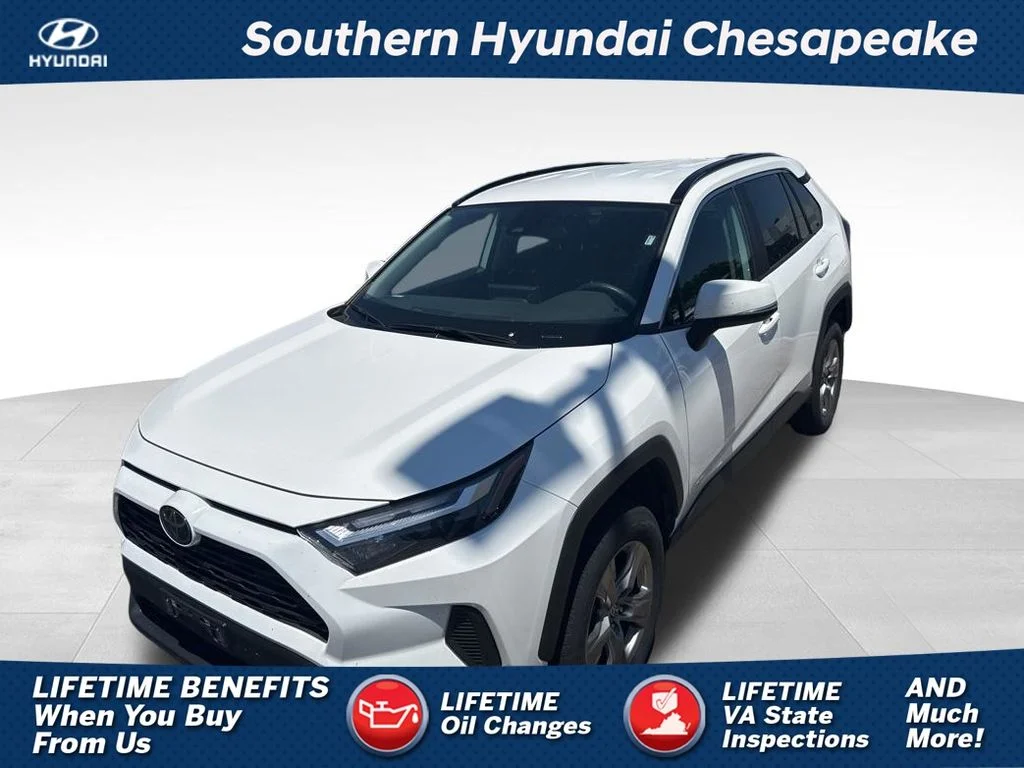 Used 2024 White Toyota XLE image 1