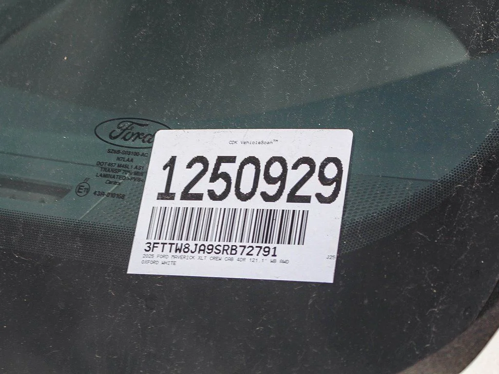 New 2025 White Ford XLT image 29
