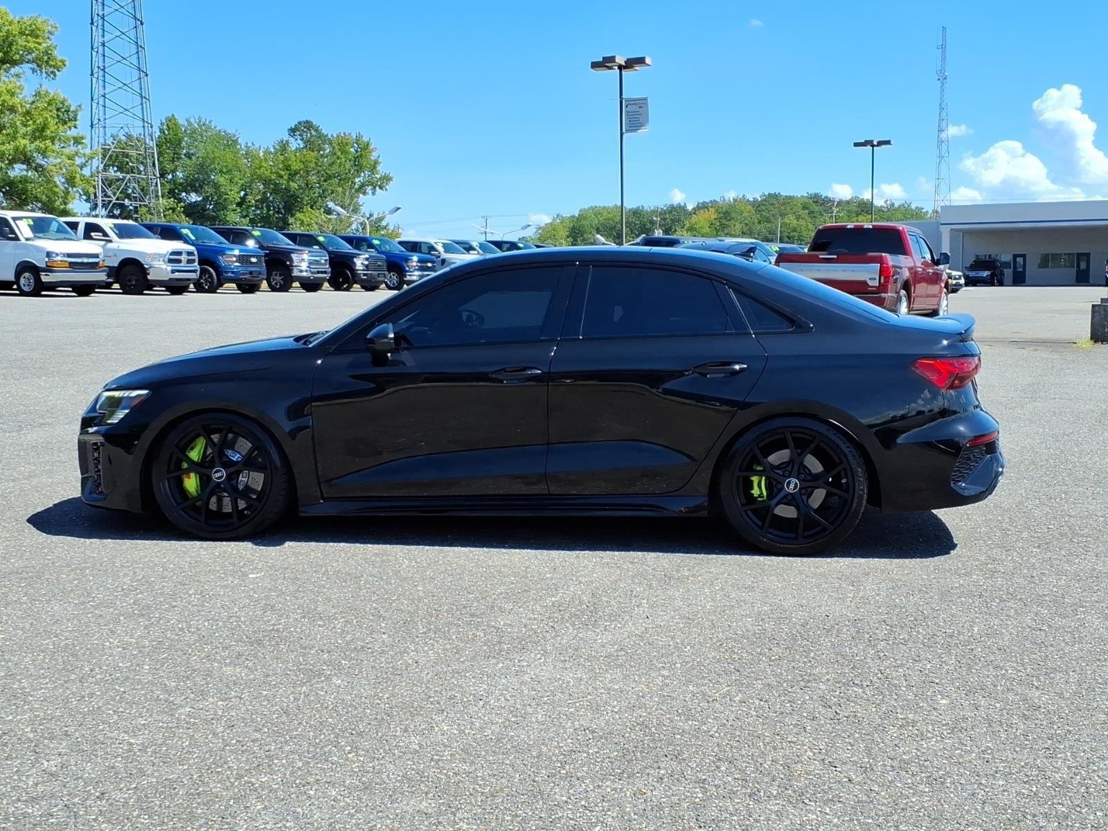 Certified Used 2022 Mythos Black Metallic Audi  image 3