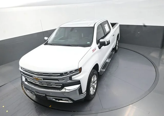 Used 2021 White Chevrolet LTZ image 13