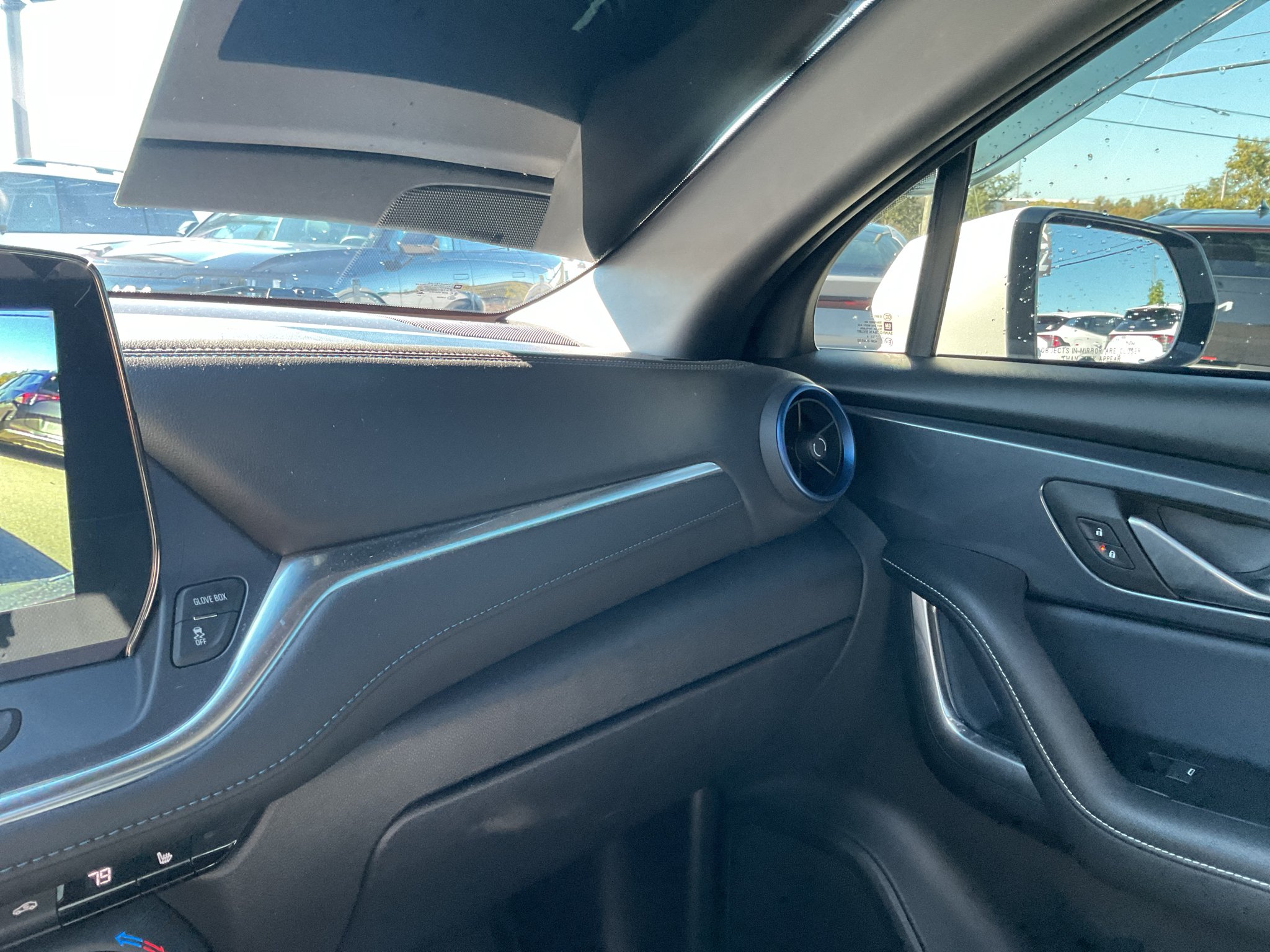 Used 2024 Iridescent Pearl Tricoat Chevrolet RS image 27