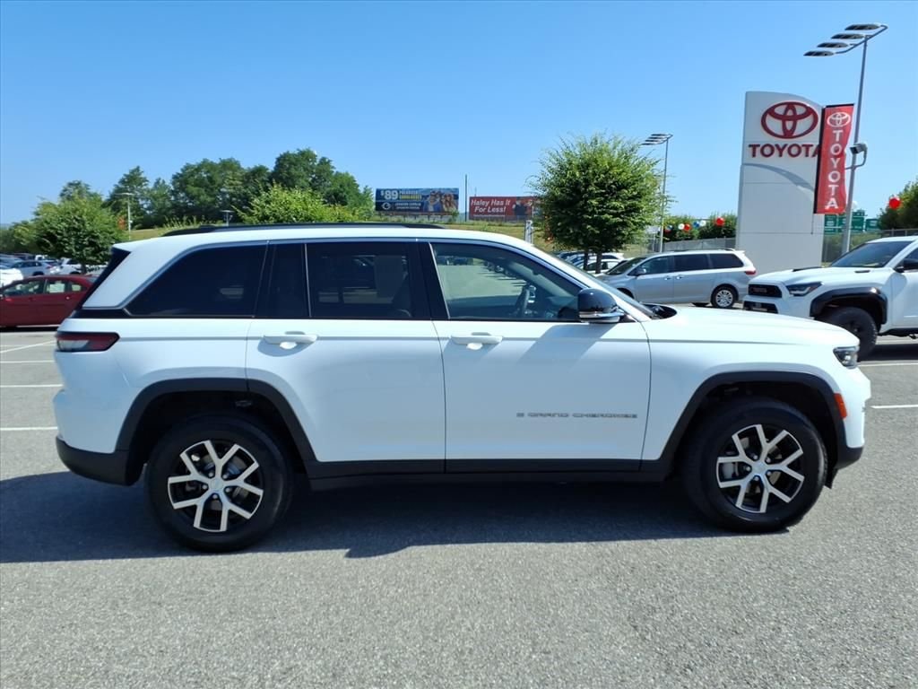 Used 2023 White Jeep Limited image 3