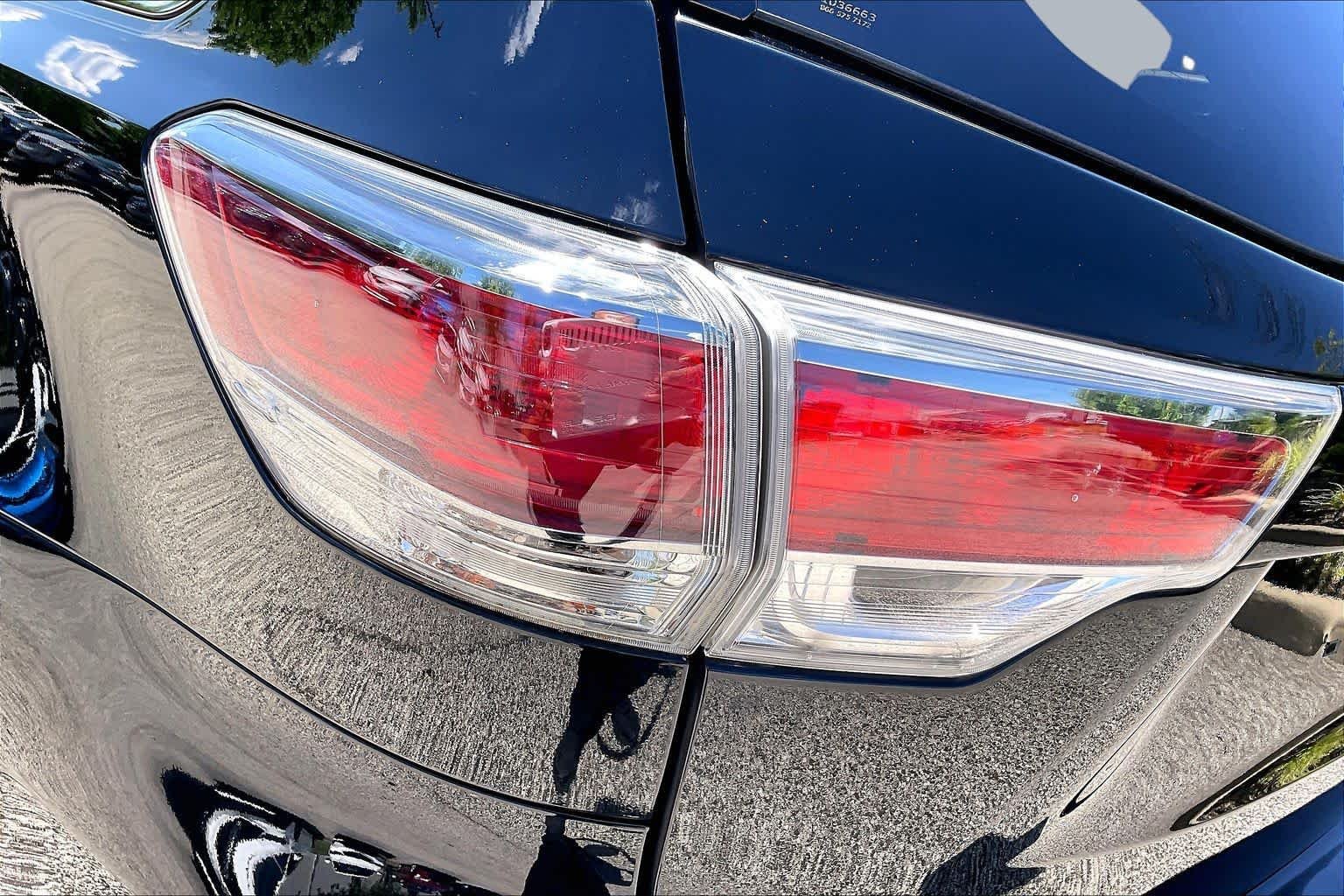 Used 2014 Attitude Black Metallic Toyota XLE image 28