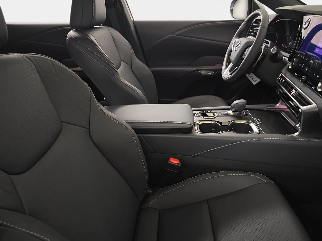 New 2026 Iridium Lexus PREMIUM PLUS image 9