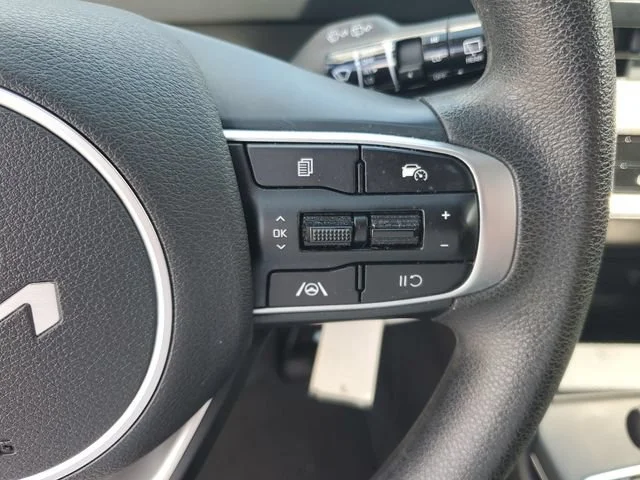 Used 2023 Gravity Gray Kia LX image 13