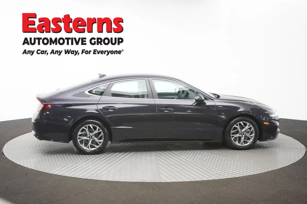 Used 2023 Blue Hyundai SEL image 44