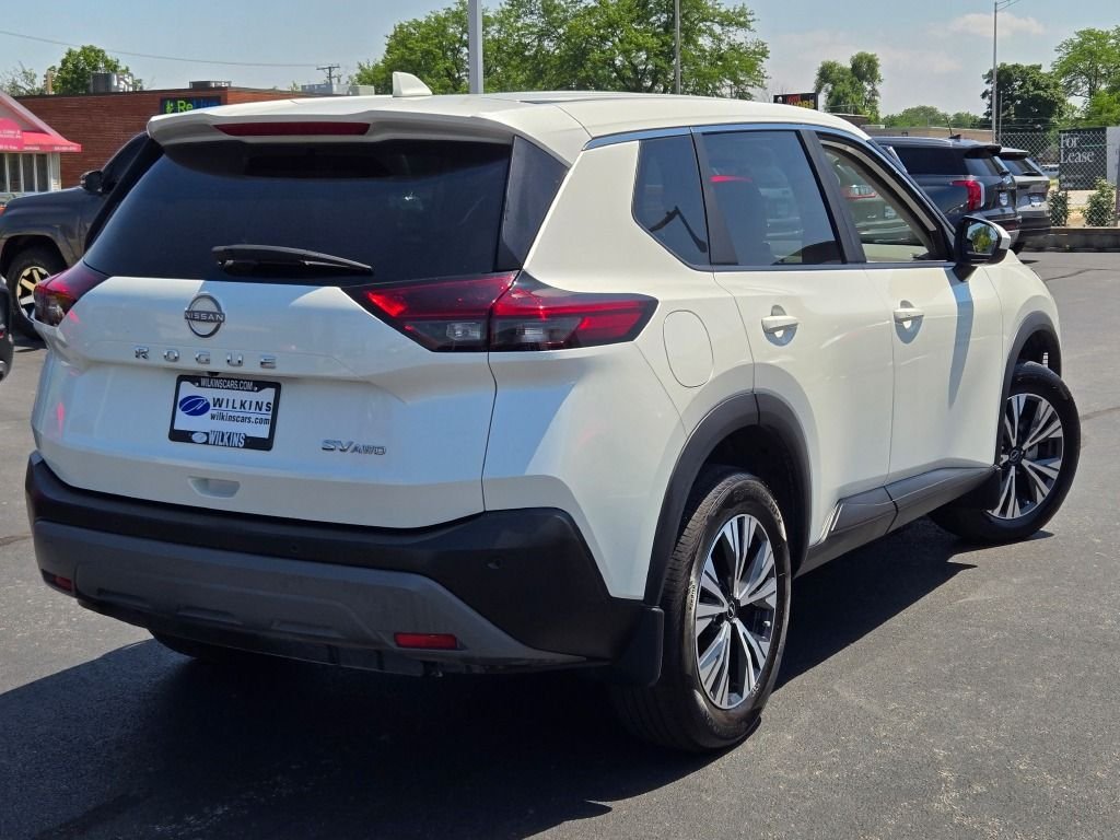 Used 2023 Pearl White Nissan SV image 10