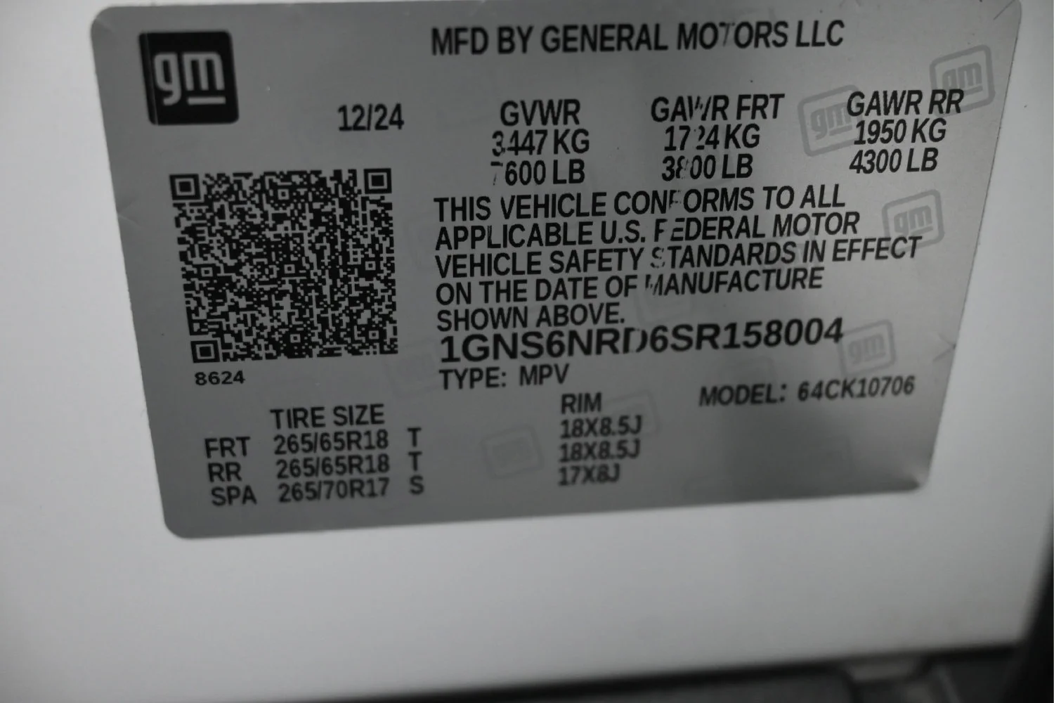 Used 2025 Summit White Chevrolet LT image 25